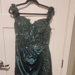 Elegant Emerald Sequin Gown NWT